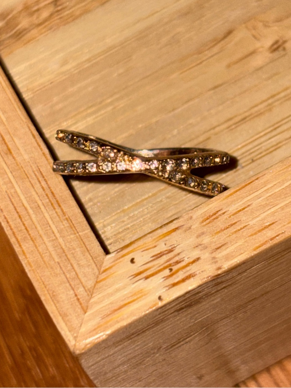 Vintage Rhinestone Crossover Ring - Picture 9 of 11